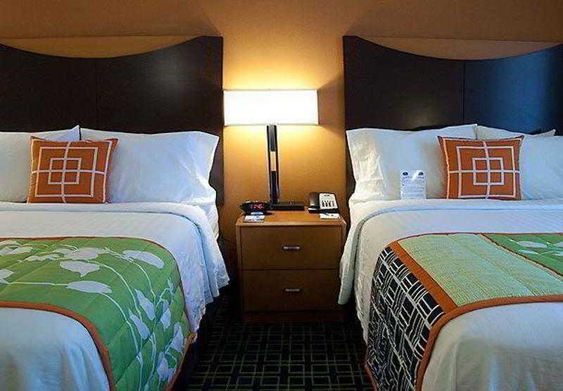 Fairfield Inn & Suites Tampa Fairgrounds/Casino Orient Park Ngoại thất bức ảnh