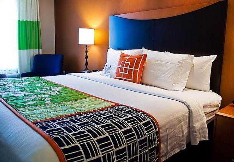 Fairfield Inn & Suites Tampa Fairgrounds/Casino Orient Park Ngoại thất bức ảnh