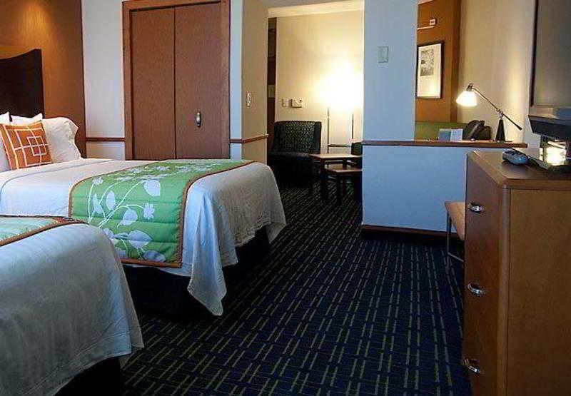 Fairfield Inn & Suites Tampa Fairgrounds/Casino Orient Park Ngoại thất bức ảnh